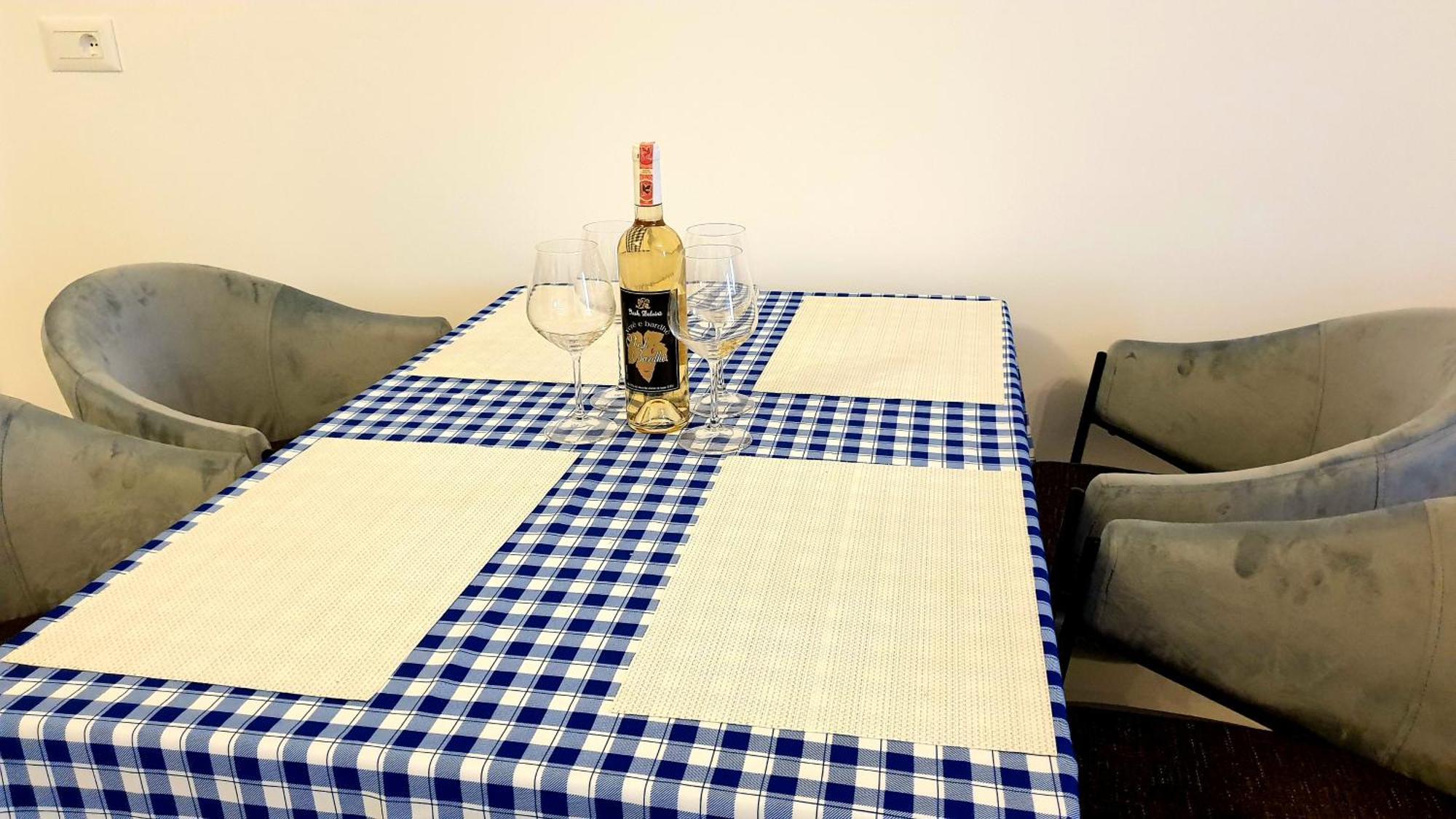 2F Saranda Apartment מראה חיצוני תמונה